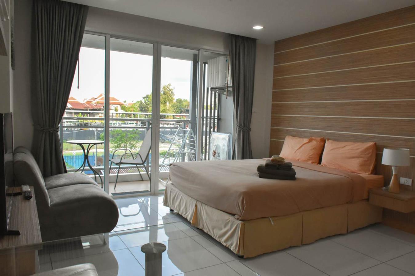 Whale Marina Condominium Наджомтьєн Номер фото